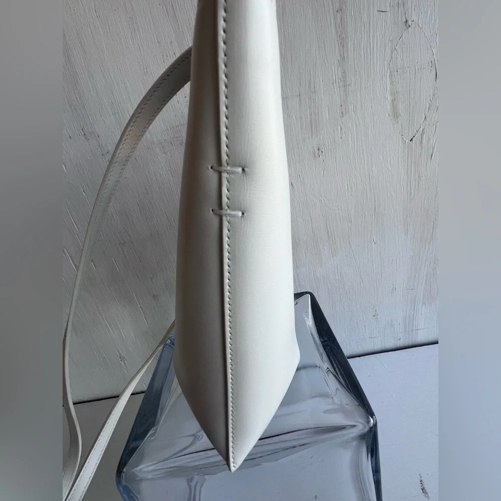 Alaïa Folded Small Leather Tote Bag- Blanc Optique - Picture 9 of 15